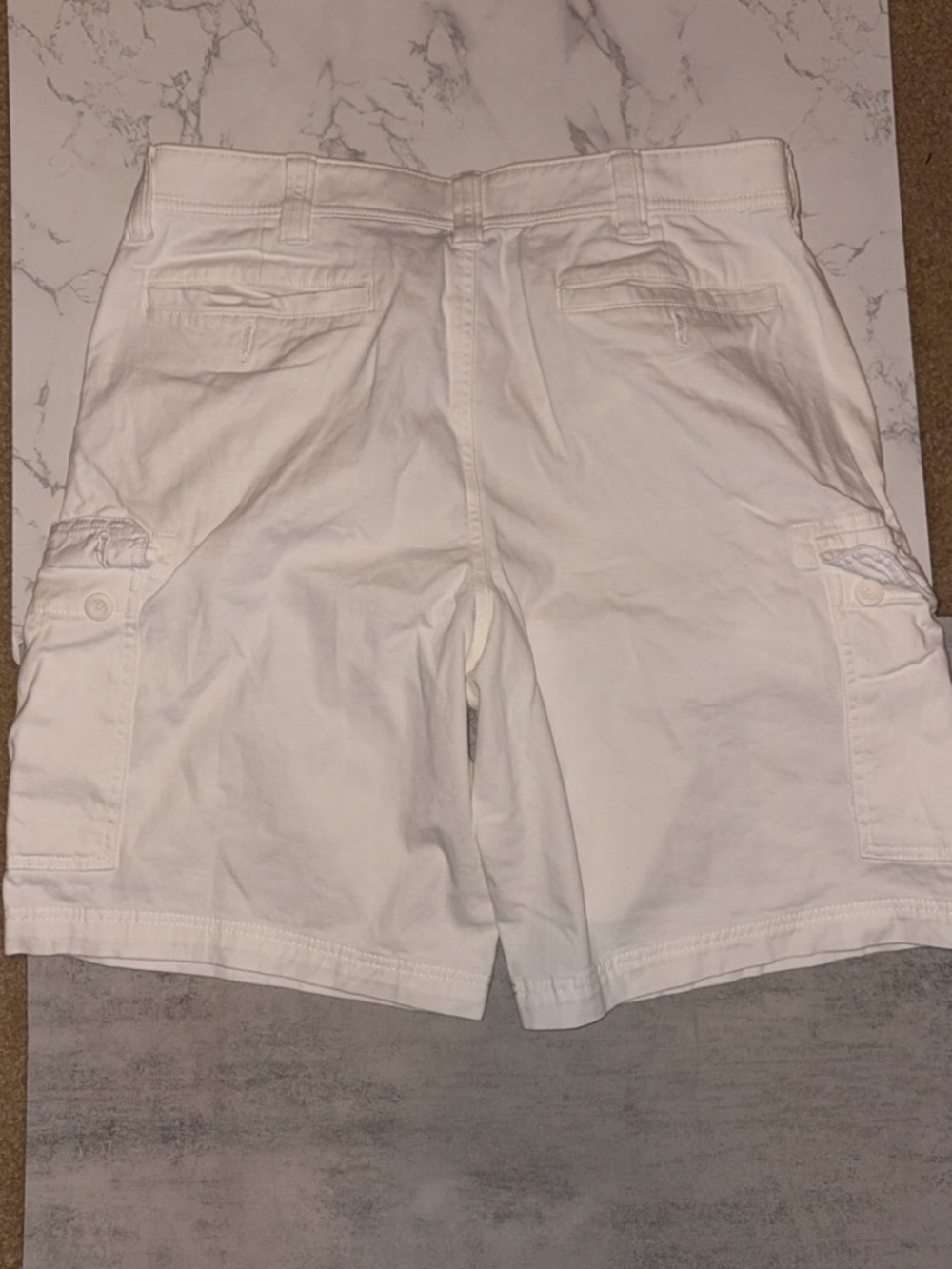 MEN’S ST John’s Bay White Cargo Shorts - Classic Utility Style - Picture 4 of 5